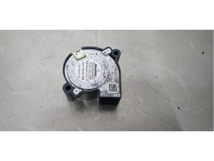 Używane Wentylator BMW X6 (F16) M50d 3.0 24V Cena € 35,00 Procedura marży oferowane przez De Witte Boerderij AutoMotive