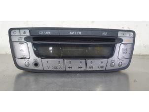 Gebrauchte Radio CD Spieler Toyota Aygo (B10) 1.0 12V VVT-i Preis € 40,00 Margenregelung angeboten von De Witte Boerderij B.V.