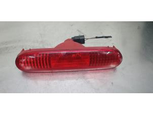 Begagnade Tredje bromsljus Mini Mini (F55) 1.5 12V One Pris € 21,00 Marginaltabell erbjuds av De Witte Boerderij AutoMotive
