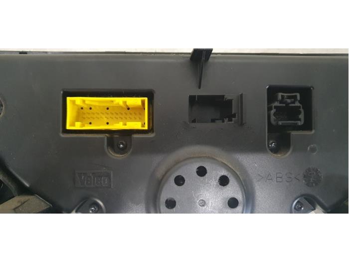 Panel de control de calefacción de un Citroën C5 I Break (DE) 2.2 HDi 16V FAP 2004