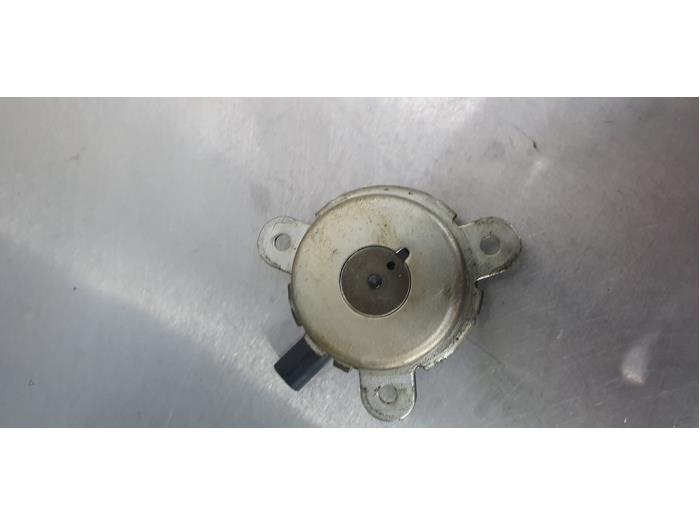 Gebrauchte Nockenwelle Sensor Ford Fiesta 6 (JA8) 1.0 EcoBoost 12V 100 Preis € 20,00 Margenregelung angeboten von De Witte Boerderij AutoMotive