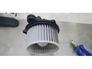 Usagé Ventilateur chauffage Kia Picanto (TA) 1.2 16V Prix € 25,00 Règlement à la marge proposé par De Witte Boerderij B.V.