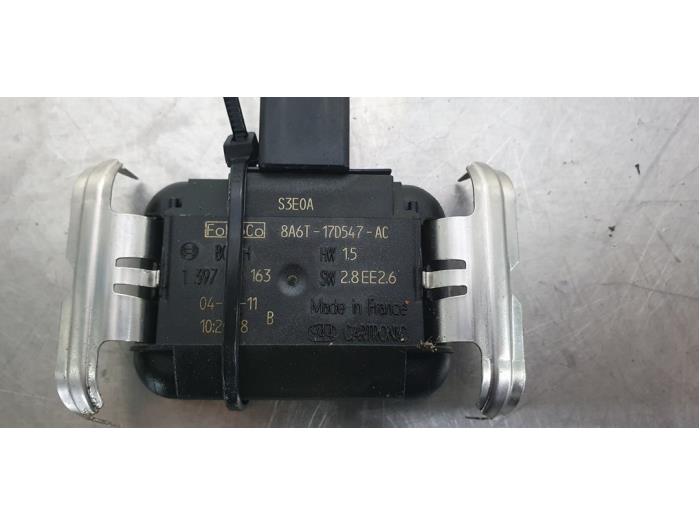 Begagnade Regnsensor Ford Fiesta 6 (JA8) 1.6 TDCi 16V 95 Pris € 10,00 Marginaltabell erbjuds av De Witte Boerderij AutoMotive