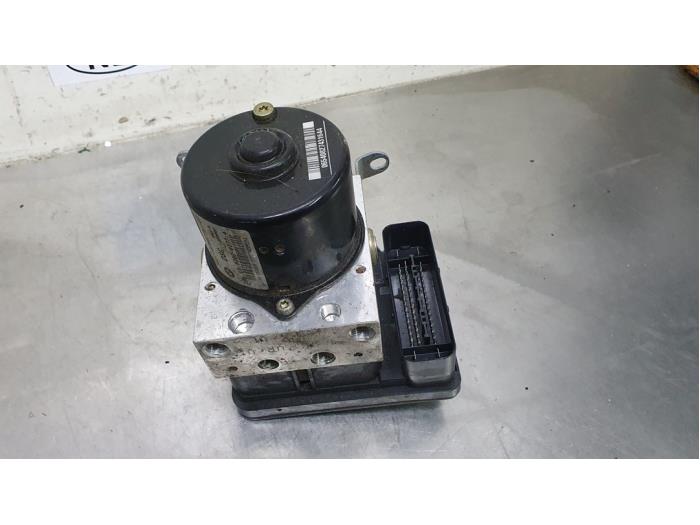 Gebrauchte ABS Pumpe BMW 1 serie (E87/87N) 120d 16V Preis € 50,00 Margenregelung angeboten von De Witte Boerderij AutoMotive