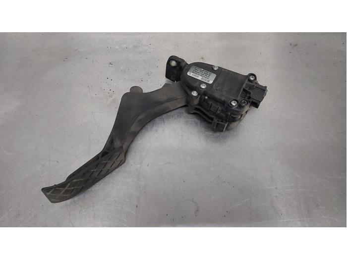 Begagnade Gaspedalsensor Volkswagen Transporter T5 1.9 TDi Pris € 10,00 Marginaltabell erbjuds av De Witte Boerderij AutoMotive