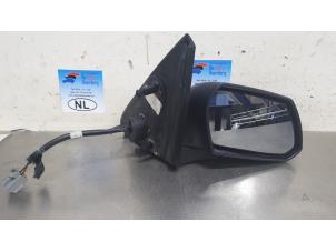 Used Wing mirror, right Ford Mondeo III 1.8 16V Price € 25,00 Margin scheme offered by De Witte Boerderij B.V.