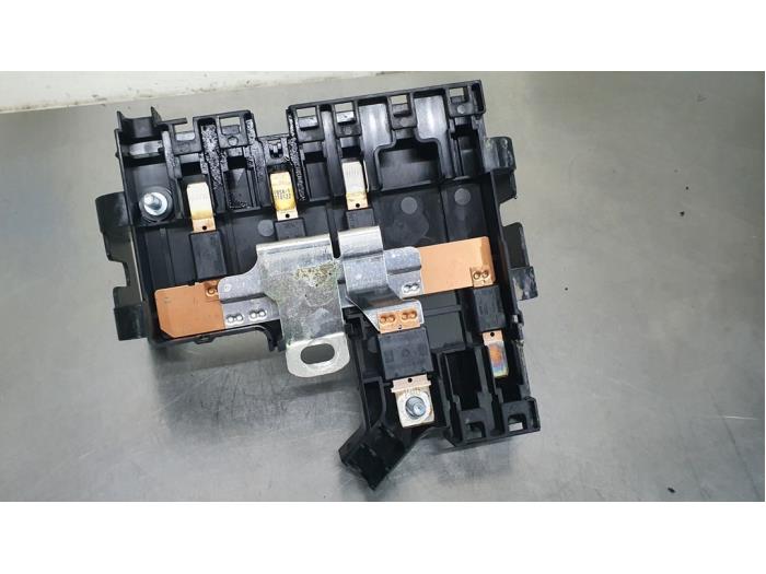 Gebrauchte Stromverteiler BMW X3 (F25) xDrive20d 16V Preis € 15,00 Margenregelung angeboten von De Witte Boerderij AutoMotive