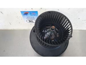 Used Heating and ventilation fan motor Mercedes A (W169) 1.7 A-170 Price € 25,00 Margin scheme offered by De Witte Boerderij B.V.