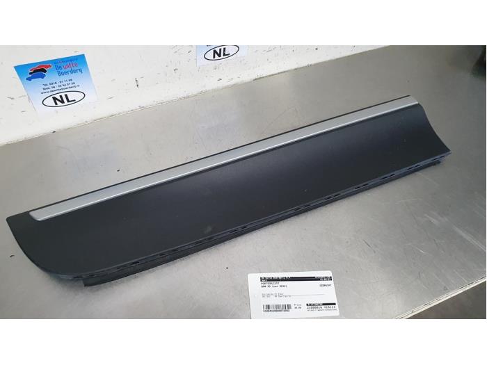Begagnade Dörrstripe BMW X3 (F25) xDrive20d 16V Pris € 25,00 Marginaltabell erbjuds av De Witte Boerderij AutoMotive