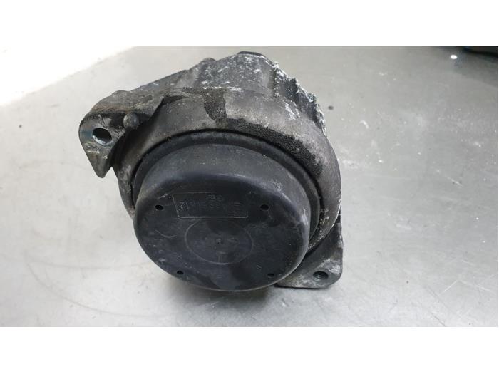 Used Engine mount BMW 1 serie (E87/87N) 118d 16V Price € 15,00 Margin scheme offered by De Witte Boerderij AutoMotive