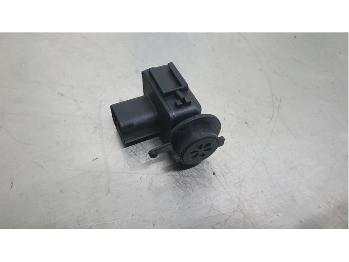 Begagnade Sensor (övriga) Volvo V40 (MV) 2.0 D4 16V Pris € 25,00 Marginaltabell erbjuds av De Witte Boerderij AutoMotive