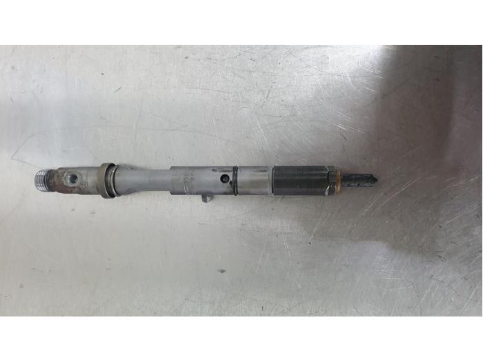 Usagé Injecteurs Audi A6 Avant (C5) 2.5 TDI V6 24V Prix € 70,00 Règlement à la marge proposé par De Witte Boerderij AutoMotive