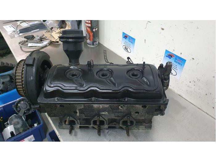 Begagnade Topplock Audi A6 Avant (C5) 2.5 TDI V6 24V Pris € 250,00 Marginaltabell erbjuds av De Witte Boerderij AutoMotive