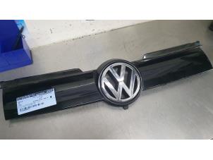 Używane Grill Volkswagen Lupo (6X1) 1.2 TDI 3L Cena € 25,00 Procedura marży oferowane przez De Witte Boerderij B.V.