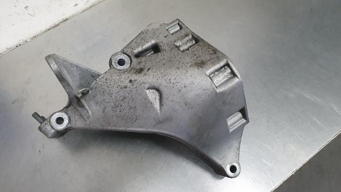 Engine mount from a Volkswagen Polo V (6R)  2012