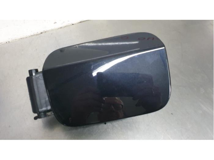 Tank cap cover from a BMW 3 serie (E92) 335i 24V 2007