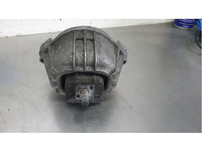 Used Engine mount BMW 3 serie (E92) 335i 24V Price € 20,00 Margin scheme offered by De Witte Boerderij AutoMotive