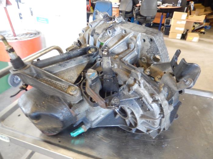 Gearbox Nissan Almera 1.5 dCi 8200327535 K9KA260 JRQ