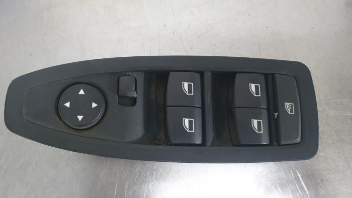 Electric window switch from a BMW 3 serie (F30) 320d 2.0 16V EfficientDynamicsEdition 2013