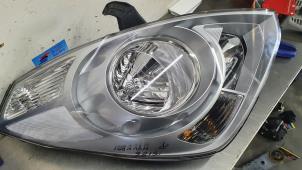 Used Headlight, right Hyundai H300 Price € 125,00 Margin scheme offered by De Witte Boerderij B.V.