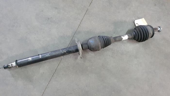 Begagnade Drivaxel, höger fram Mercedes B (W246/W242) 1.5 B-180 CDI,d 16V Pris € 100,00 Marginaltabell erbjuds av De Witte Boerderij AutoMotive