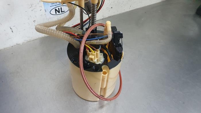 Usagé Pompe à carburant Audi A4 Prix € 25,00 Règlement à la marge proposé par De Witte Boerderij AutoMotive