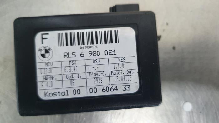 Begagnade Regnsensor BMW 3 serie (E90) 325i 24V Pris € 20,00 Marginaltabell erbjuds av De Witte Boerderij AutoMotive