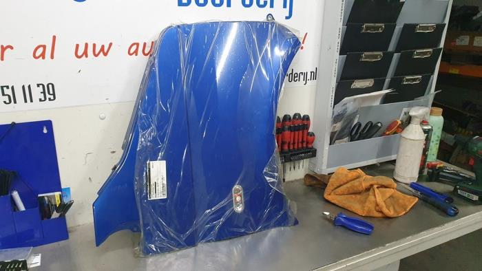 Front wing, right from a Volkswagen Transporter 2007