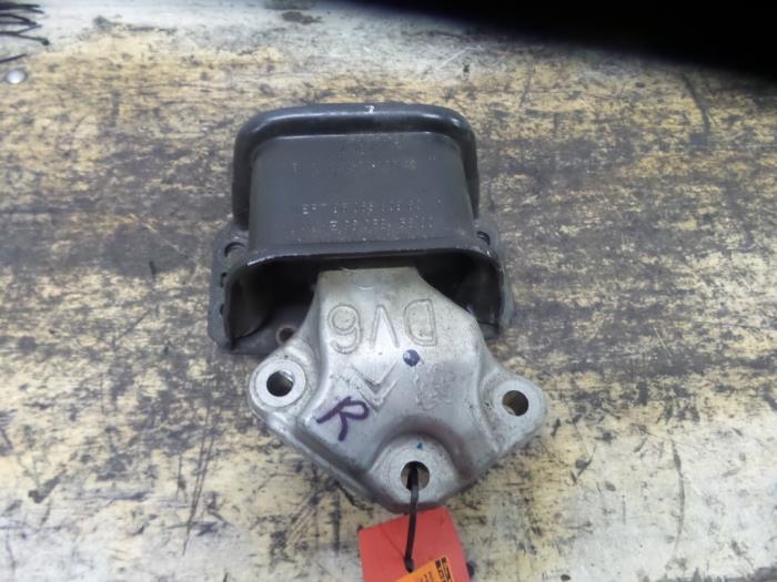 Used Engine mount Peugeot 308 Price € 35,00 Margin scheme offered by De Witte Boerderij AutoMotive
