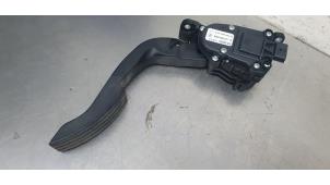Used Throttle pedal position sensor Renault Twingo II (CN) 1.5 dCi 90 FAP Price € 15,00 Margin scheme offered by De Witte Boerderij B.V.