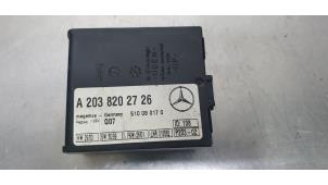 Usagé Module alarme Mercedes C (W203) 3.2 C-320 V6 18V Prix € 15,00 Règlement à la marge proposé par De Witte Boerderij B.V.