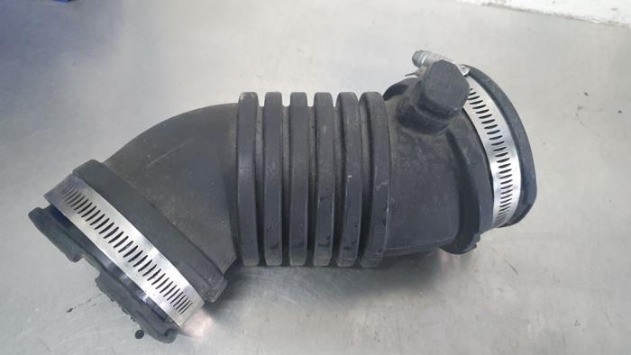 Usagé Tuyau intercooler Subaru Impreza II (GD) 2.5 WRX 16V Prix € 35,00 Règlement à la marge proposé par De Witte Boerderij AutoMotive