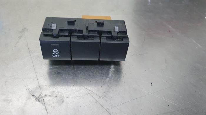 ESP switch from a Toyota ProAce 2.0 D-4D 177 16V Worker 2019