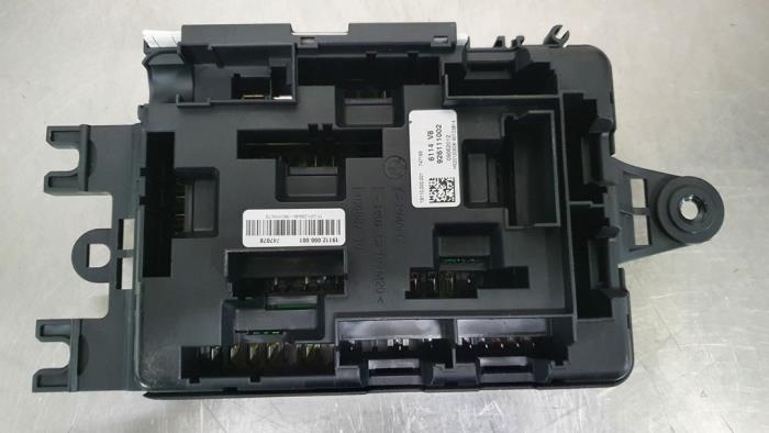 Fuse box BMW 1 serie 116i 1.6 16V - 926111002