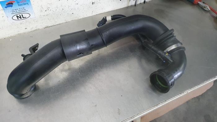 Gebrauchte Intercooler Rohr Ford Fiesta 7 1.0 EcoBoost 12V Preis € 65,00 Margenregelung angeboten von De Witte Boerderij AutoMotive