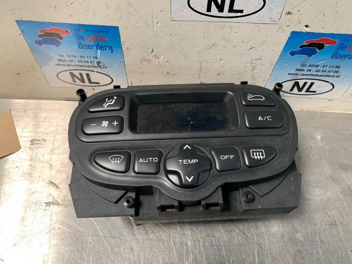 Używane Panel climatronic Citroen Xsara Picasso (CH) 1.8 16V Cena € 35,00 Procedura marży oferowane przez De Witte Boerderij AutoMotive