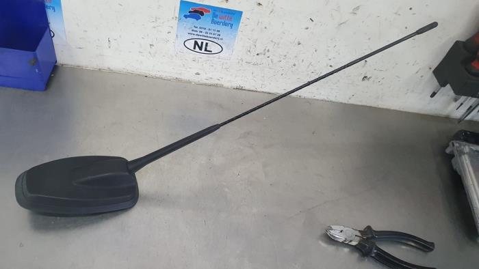Używane Antena GPS Mercedes Sprinter 5t (907.6) 314 CDI 2.1 D RWD Cena € 42,35 Z VAT oferowane przez De Witte Boerderij AutoMotive