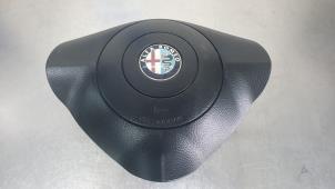 Usagé Airbag gauche (volant) Alfa Romeo GT (937) 1.9 JTD 16V Multijet Prix € 50,00 Règlement à la marge proposé par De Witte Boerderij B.V.