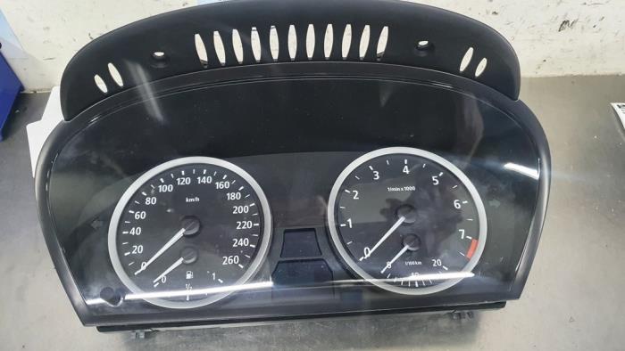 Cuentakilómetros de un BMW 5 serie Touring (E61) 525i 24V 2006