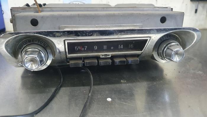 Używane Radio Chevrolet Rózne Cena € 100,00 Procedura marży oferowane przez De Witte Boerderij AutoMotive