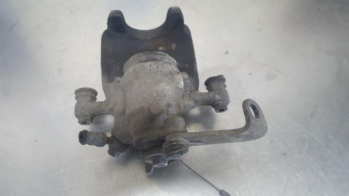 Rear brake calliper, left from a Toyota ProAce 2.0 D-4D 177 16V Worker 2019