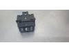 Nissan Note (E11) 1.5 dCi 90 Central locking switch