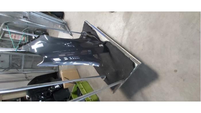 Front wing, right from a Opel Zafira B 2010