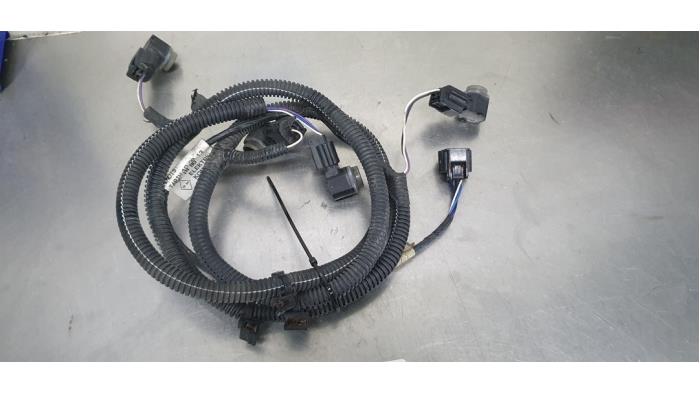 Gebrauchte PDC Sensor Set Renault Clio IV Estate/Grandtour (7R) 1.5 Energy dCi 90 FAP Preis € 75,00 Margenregelung angeboten von De Witte Boerderij AutoMotive