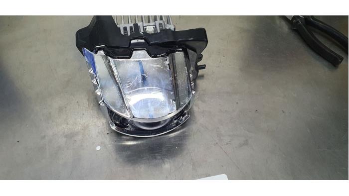 Używane Modułowy reflektor LED Volkswagen Polo VI (AW1) 2.0 GTI Cena € 50,00 Procedura marży oferowane przez De Witte Boerderij AutoMotive