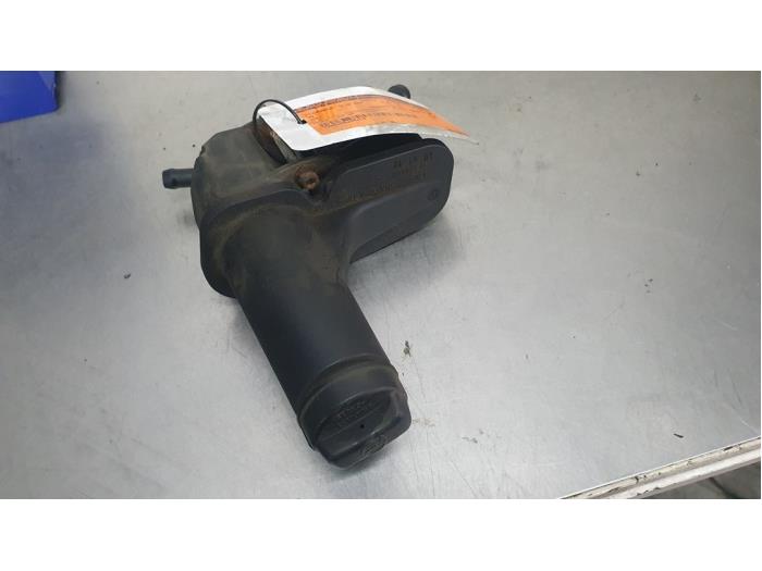 Begagnade Styrservotank Volkswagen Golf III Cabrio (1E) 1.8 Pris € 10,00 Marginaltabell erbjuds av De Witte Boerderij AutoMotive
