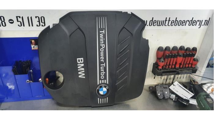 Motor Schutzblech van een BMW 3 serie (F30) 320d 2.0 16V EfficientDynamicsEdition 2013