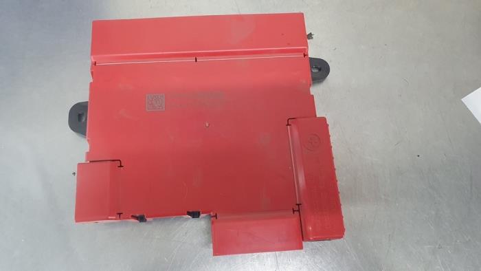 Gebrauchte Stromverteiler BMW X6 (F16) M50d 3.0 24V Preis € 15,00 Margenregelung angeboten von De Witte Boerderij AutoMotive