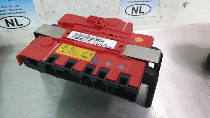 Gebrauchte Stromverteiler BMW 1-Serie Preis € 15,00 Margenregelung angeboten von De Witte Boerderij AutoMotive