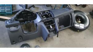 Usados Juego de airbags Dacia Logan MCV II/Sandero Wagon (7S) 0.9 TCE 12V LPG Precio € 350,00 Norma de margen ofrecido por De Witte Boerderij B.V.